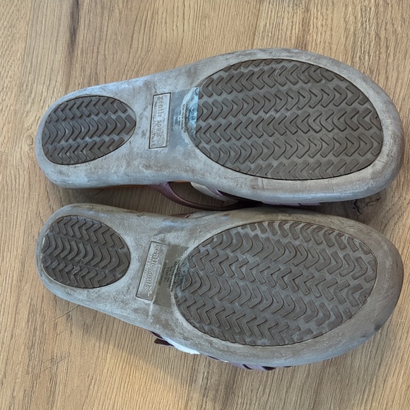 Kenneth Cole Gentle Soles Sandals - Picture 2 of 3